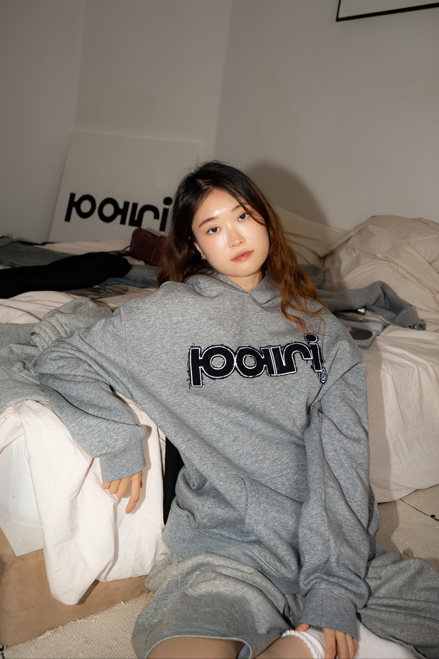 TEASER HOODIE "PARI" (티저 후디)