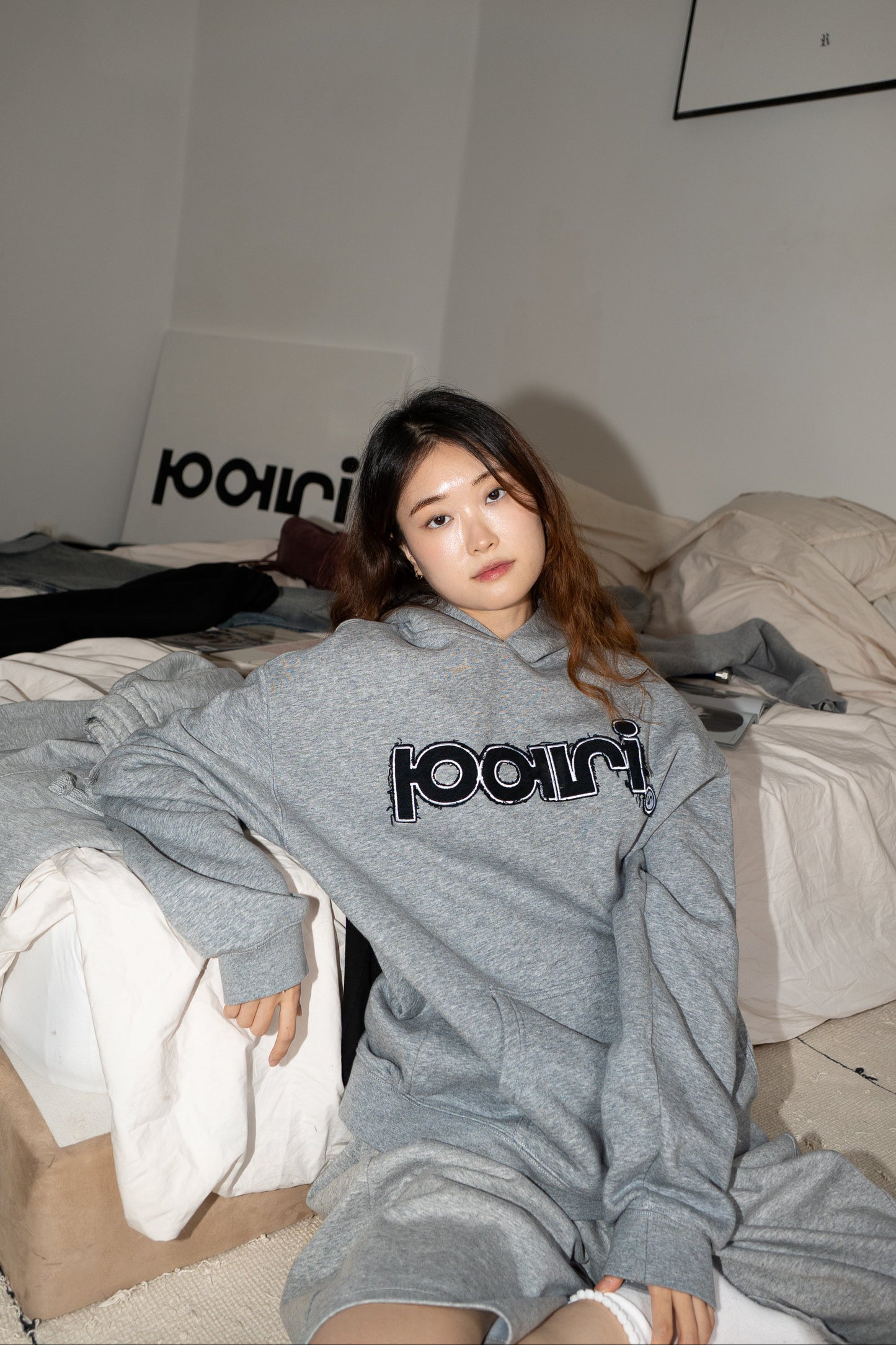 TEASER HOODIE "PARI" (티저 후디)