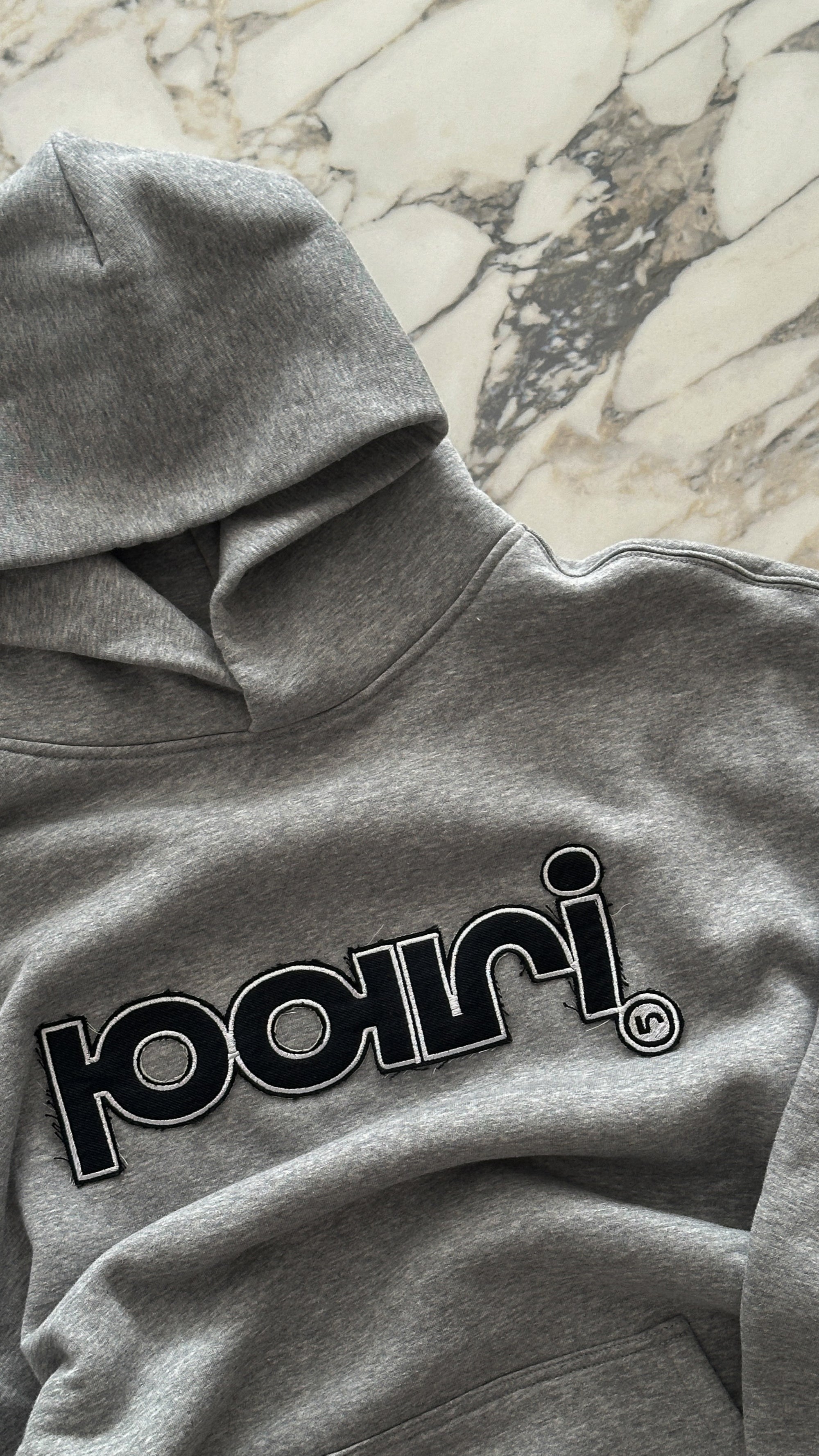 GREY & BLACK HOODIE "PARI"