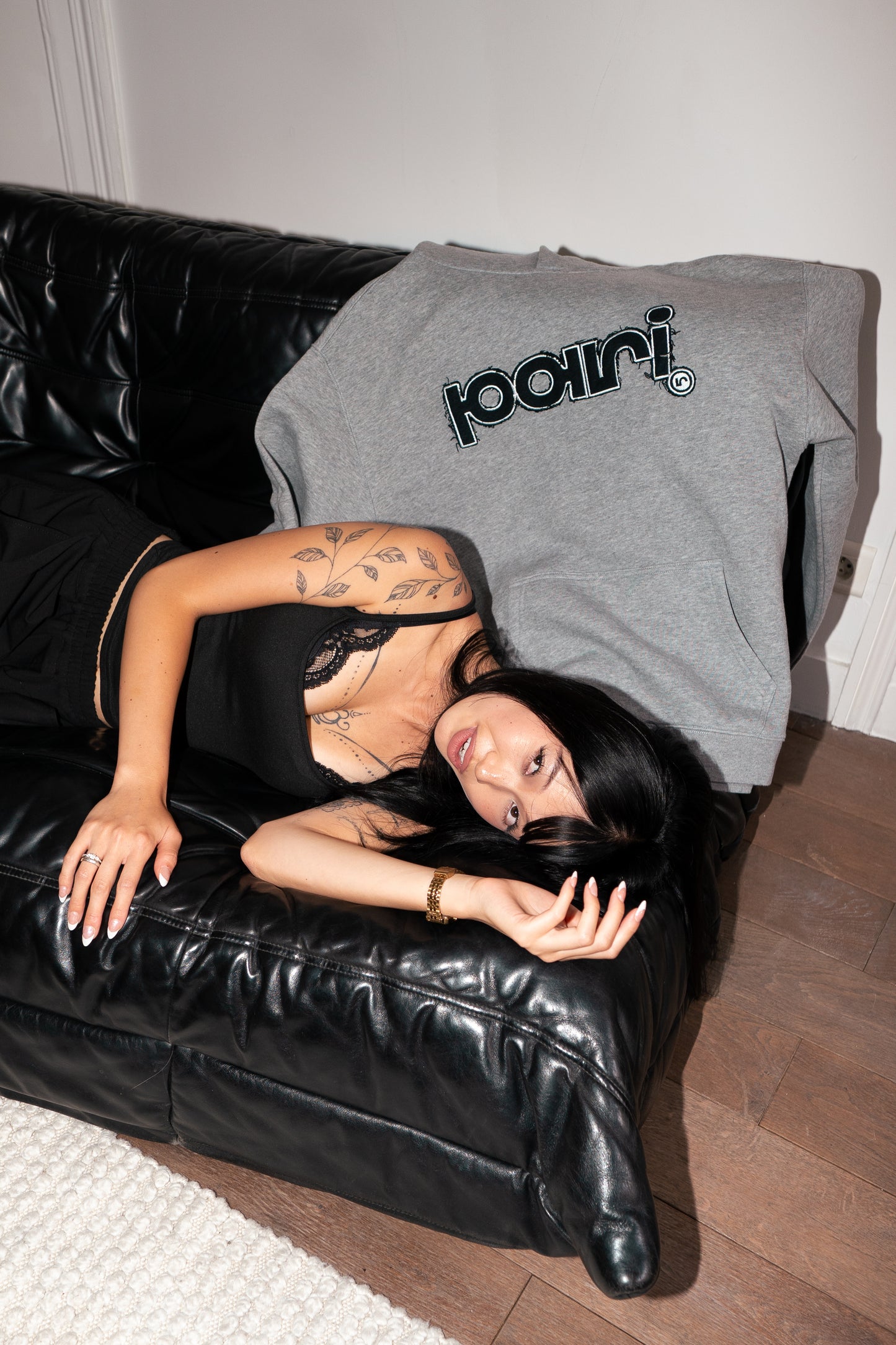 GREY & BLACK HOODIE "PARI"